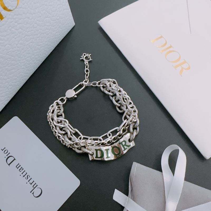 chr1st1an D10r bracelets